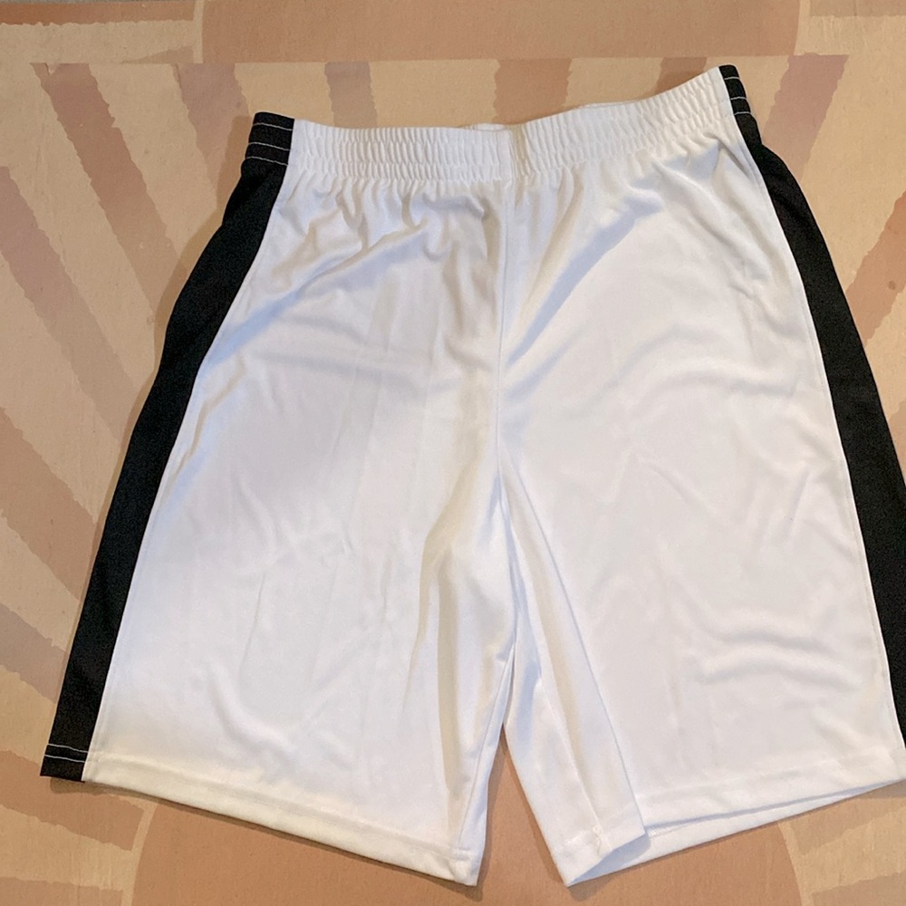 KINETIC
BY CLASS/CLUB Boys Gym Shorts, Size M, 14-16 YRS, White & Black NWT